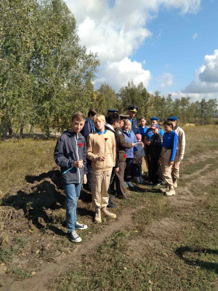 ПАТРИОТИЧЕСКАЯ АКЦИЯ «ПАМЯТЬ ЖИВА» ПРОШЛА В ОБРАЗОВАТЕЛЬНОМ ЦЕНТРЕ ИМ.М.М.РАСКОВОЙ.